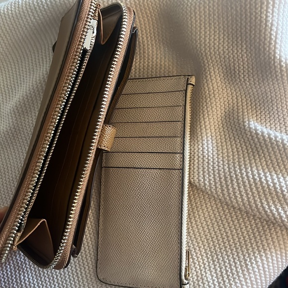 Multifunctional Coach Wallet - Picture 6 of 6
